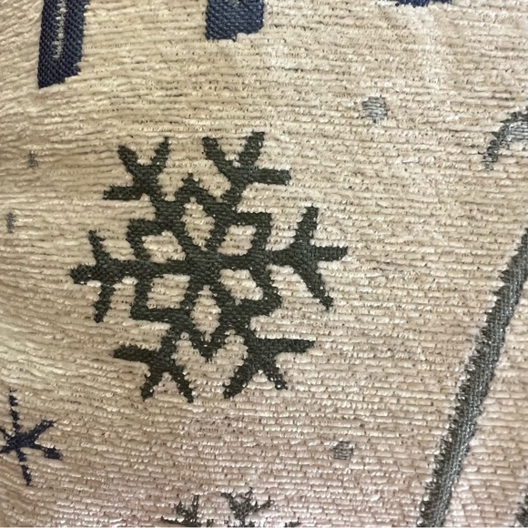 ⬇️St. Nicholas Square NWT Throw Pillow 18inX18in Ivory Sentiment Tapestry Kohls - Picture 7 of 11